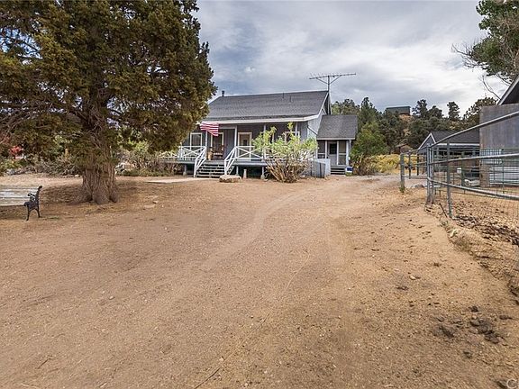 3rd image of 46867 Pioneer Town Rd