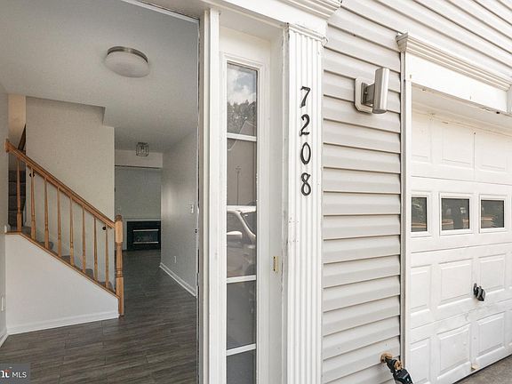 3rd image of 7208 Finch Ln