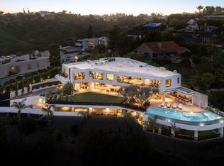 1050 Stradella Rd, Los Angeles, CA 90077