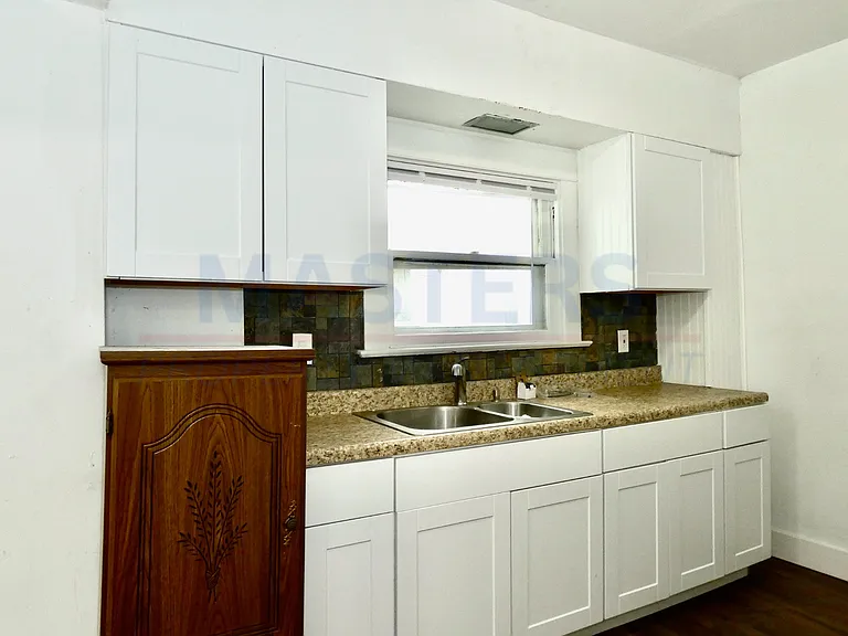 2803 Chase St — Photo 9