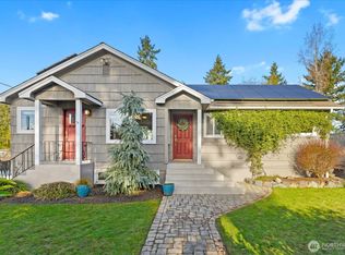 1001 Maple St, Edmonds, WA 98020