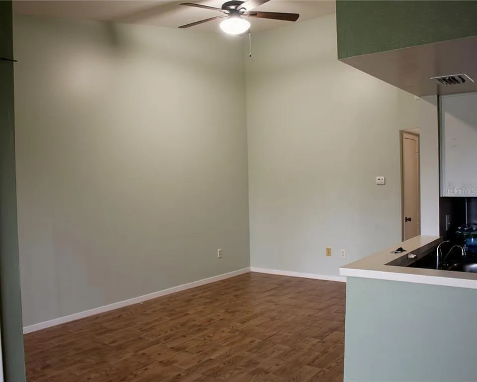 3 bed, 2.0 bath, 1319 sqft, $1,895 — Photo 4