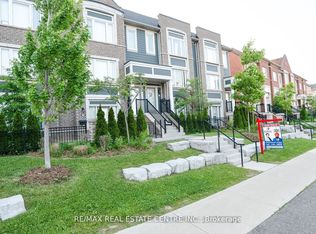 250 Sunny Meadow Blvd #77, Brampton, ON L6R3Y6