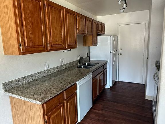 4th image of 2391 W 4th St #C-2