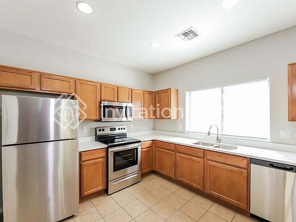 5th image of 2258 S 88th Dr