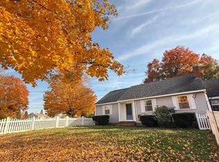 69 Edgewood Dr, Brewer, ME 04412