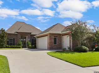 37302 Whispering Hollow Ave, Prairieville, LA 70769
