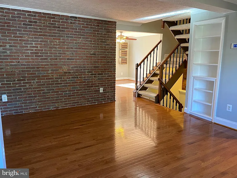 1666 Barnstead Dr — Photo 7