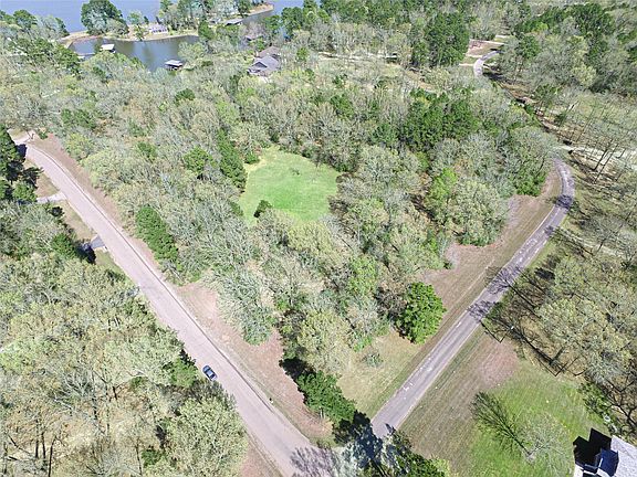 5th image of 120 Island Dr