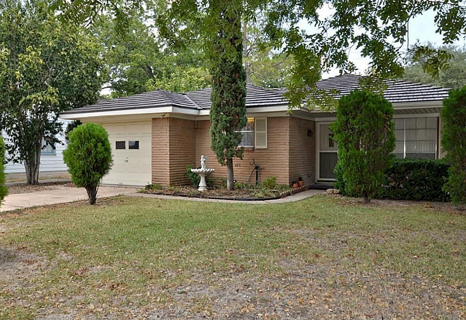 1113 Austin St, Rosenberg, TX 77471 Zillow