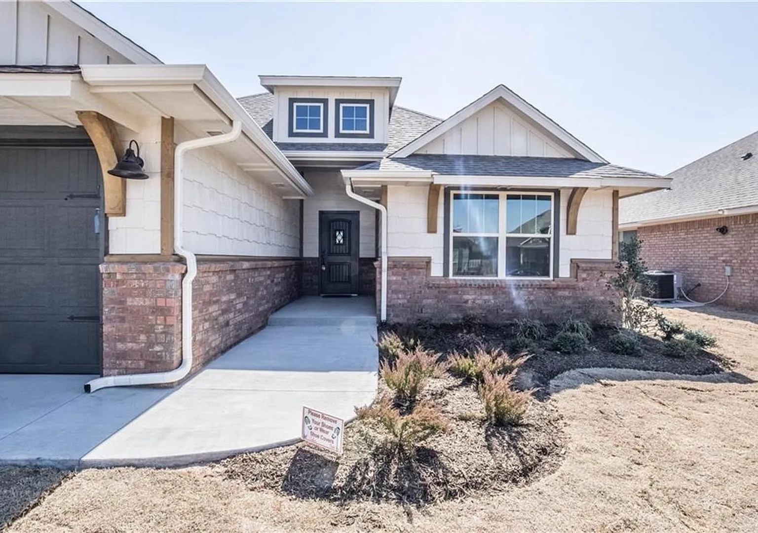 Luxury 4 Bedroom 2 Bathroom Home in Deer Creek Schools with Neighborhood Pool/Park — Photo 3