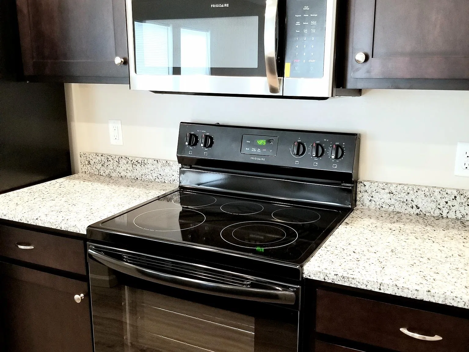 4 bed, 1700 sqft, $2,300 — Photo 4