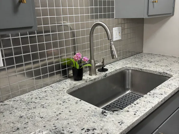 404 S 9th Ave #4, Yakima, WA 98902