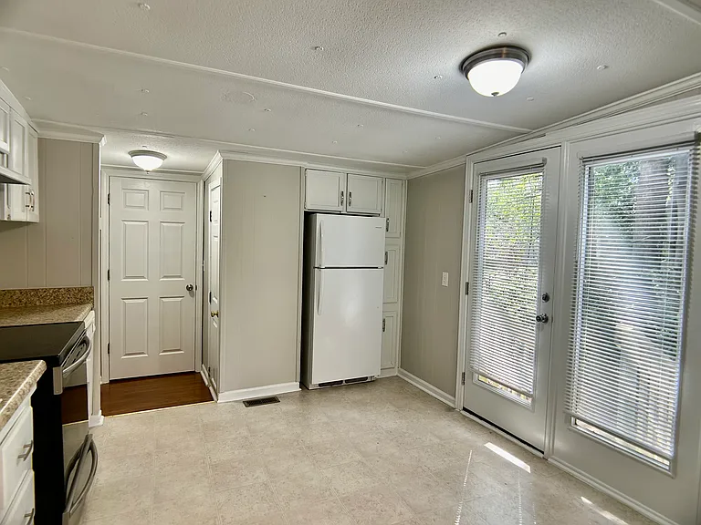 2145 Winston Rd — Photo 6