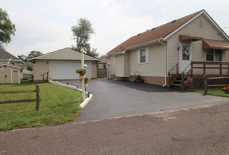 1st image of 2108 E Wren St