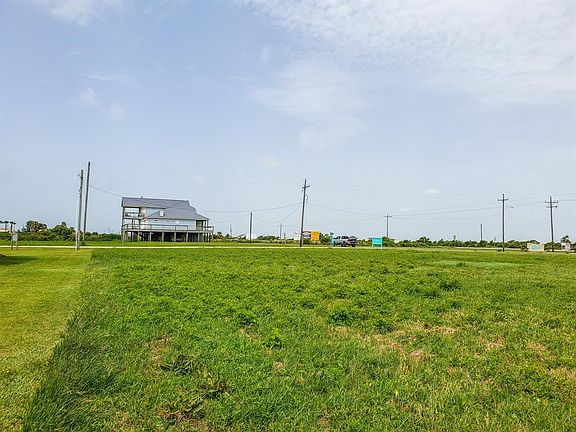 4th image of 210 Corpus Christi St Lot 5&6