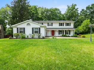 160 E Fairway Dr, Hamilton, OH 45013