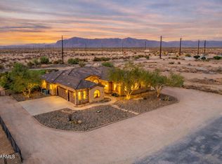 1602 E LOBO Street, San Tan Valley, AZ 85140