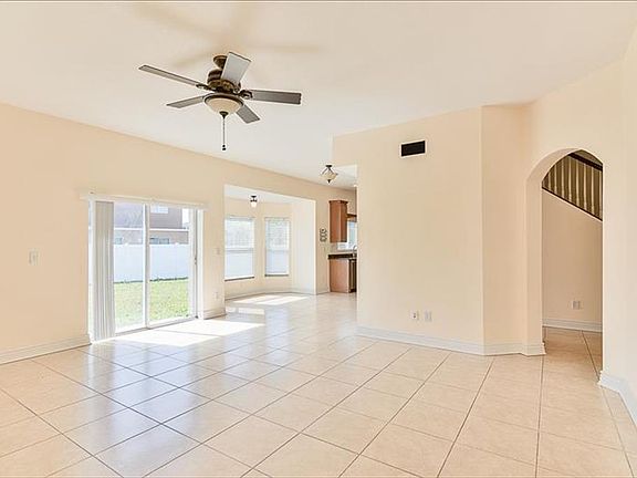 2nd image of 12601 Longcrest Dr