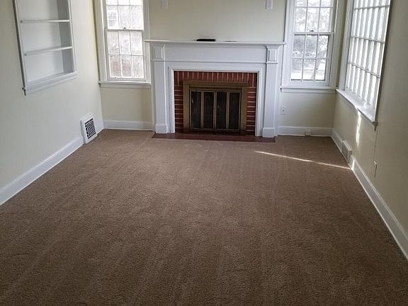 4th image of 2606 Lawndale Ave