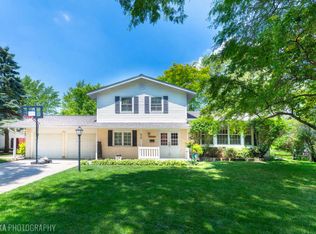 926 E Sayles Dr, Palatine, IL 60074