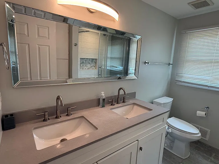 4803 Thorntree Dr — Photo 18