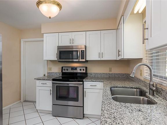 4th image of 2357 Jones Dr