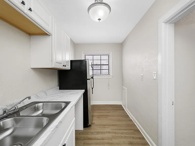 517 Columbia Dr — Photo 34