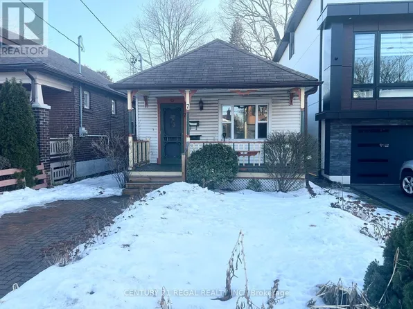 7 Holborne Ave, Toronto, ON M4C 2P8
