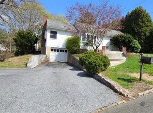 13 Indian Trl, White Plains, NY 10603