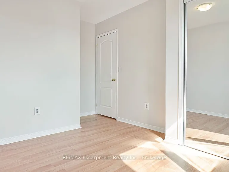 4832 Capri Cres — Photo 26