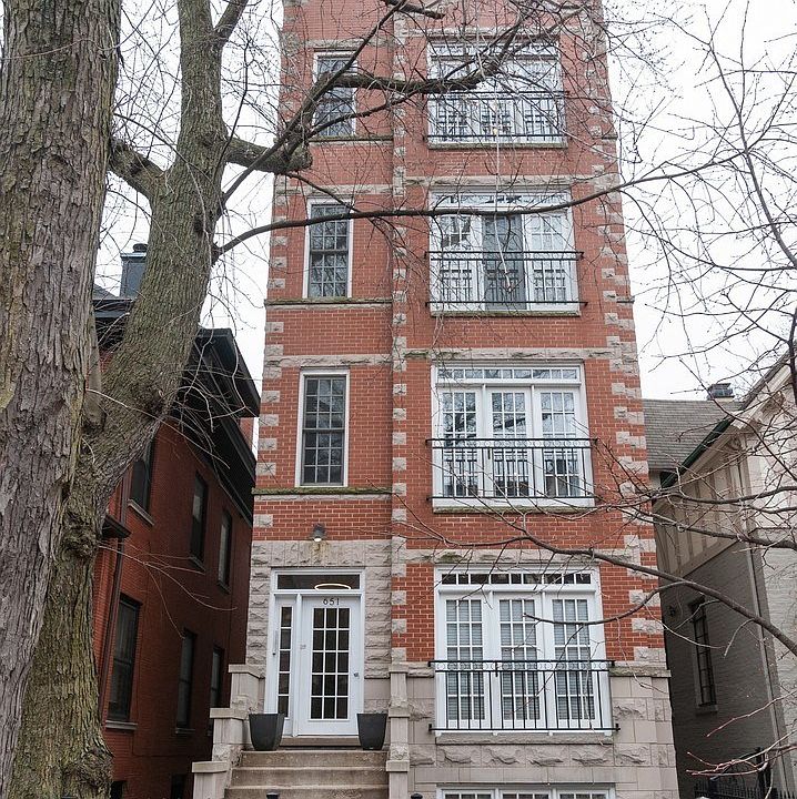 1st image of 651 W Wellington Ave