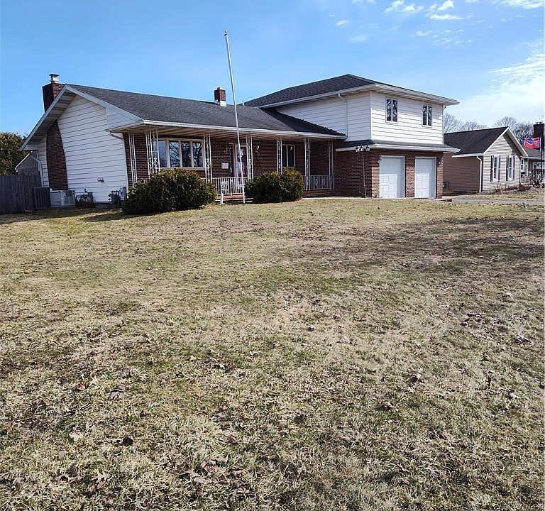 1st image of 1610 N George St