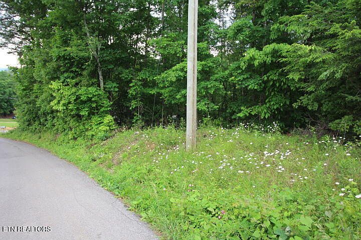 1st image of 523 Rudd Hollow Rd