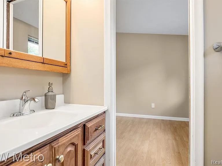 320 W La Salle Ave — Photo 11