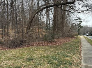 1062 Elizabeth Manor Ct, Matthews, NC 28105