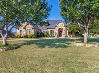 1036 Falcon Creek Dr, Kennedale, TX 76060