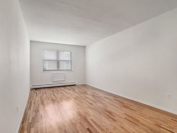 5th image of 31-50 29th St #4
