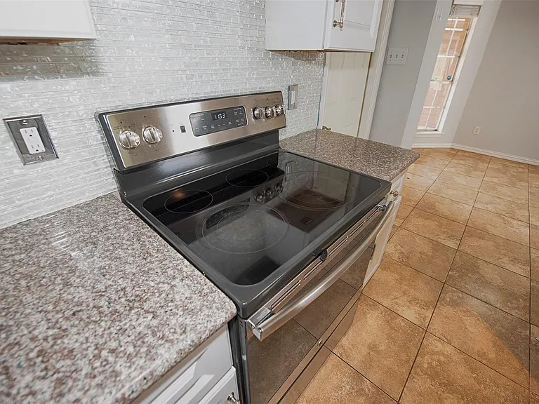 2914 Tarpon Dr — Photo 19