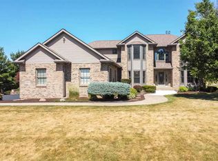 2615 Cessna Cir, Poplar Grove, IL 61065