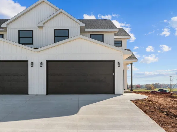 2614 Northpoint Dr, New London, WI 54961