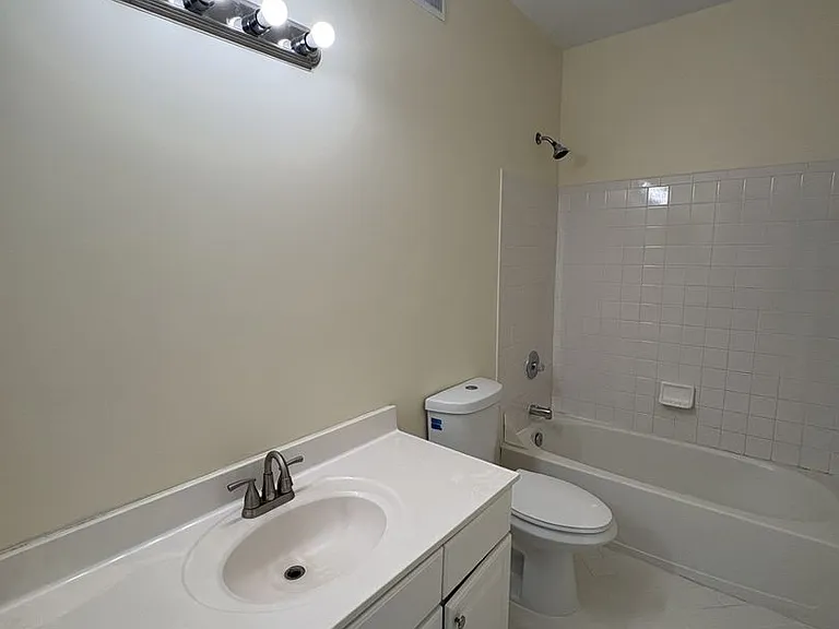 4211 Huntshire Rd — Photo 11