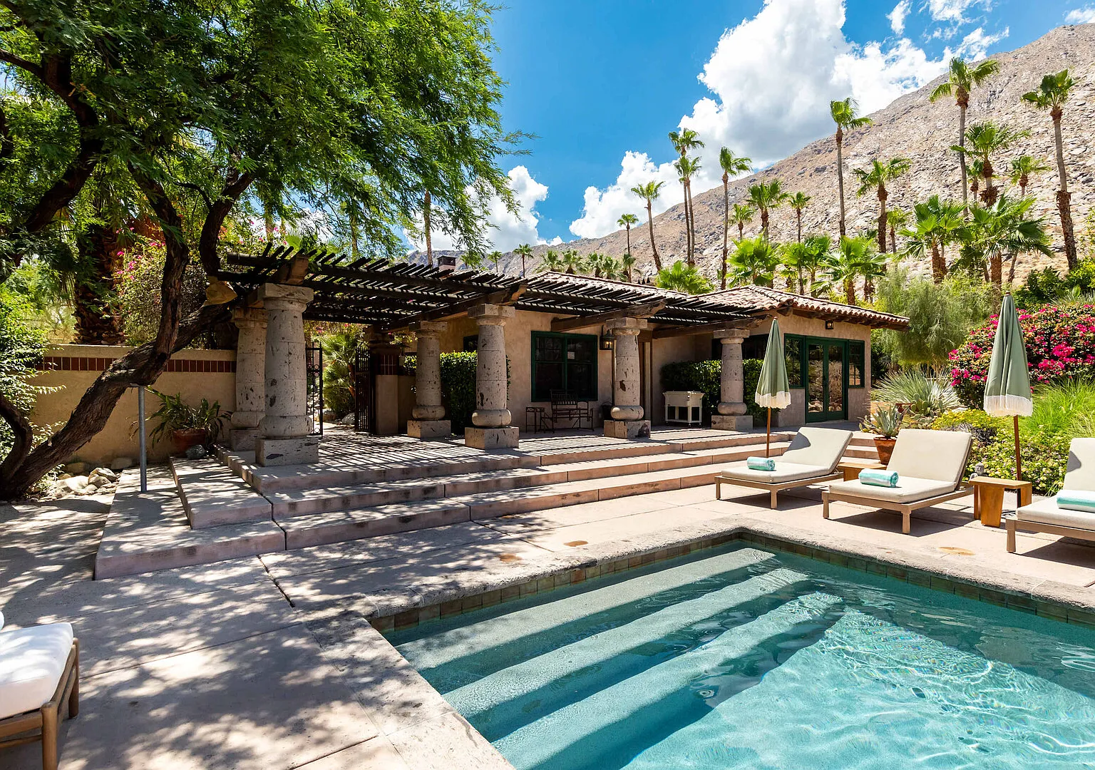 5BR Luxury Villa w Pool & Mountain Views — Photo 1