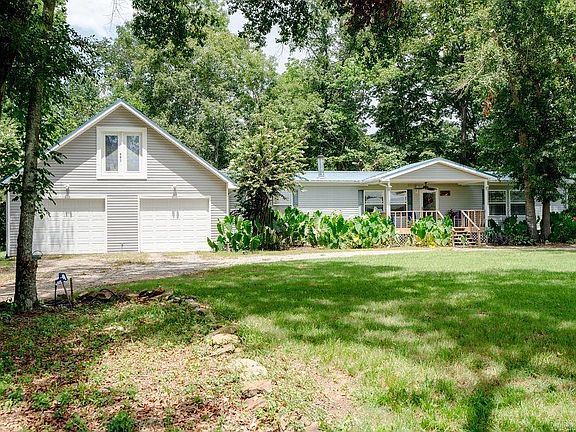 4th image of 105 Collins Ln