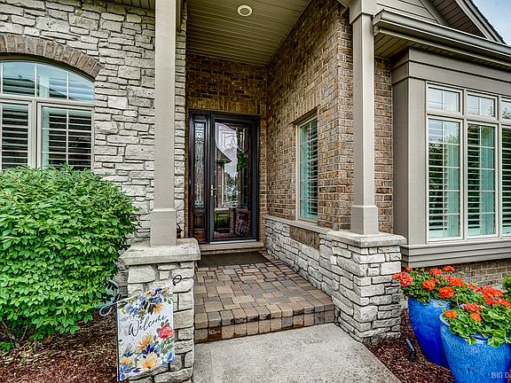 4th image of 8999 Holland Harbor Cir