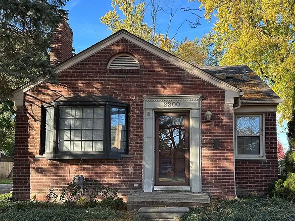 2200 Catalpa Dr, Berkley, MI 48072