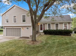 5025 Dukesberry Ln, Hoffman Estates, IL