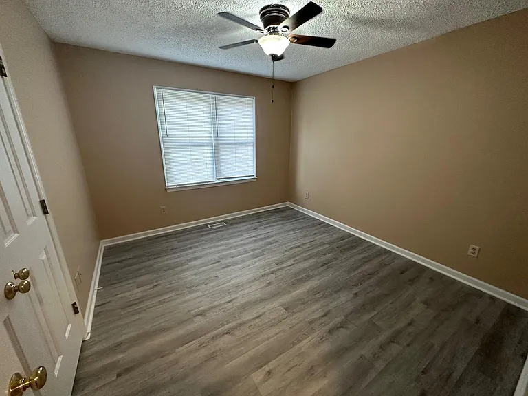 12 Kings Forest Ct — Photo 10