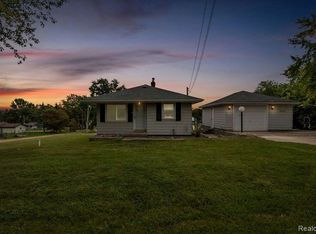 2137 Monaco St, Flint, MI 48532