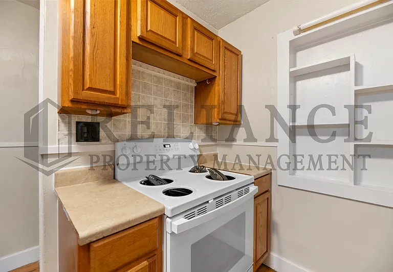1710 W 1st St N — Photo 16